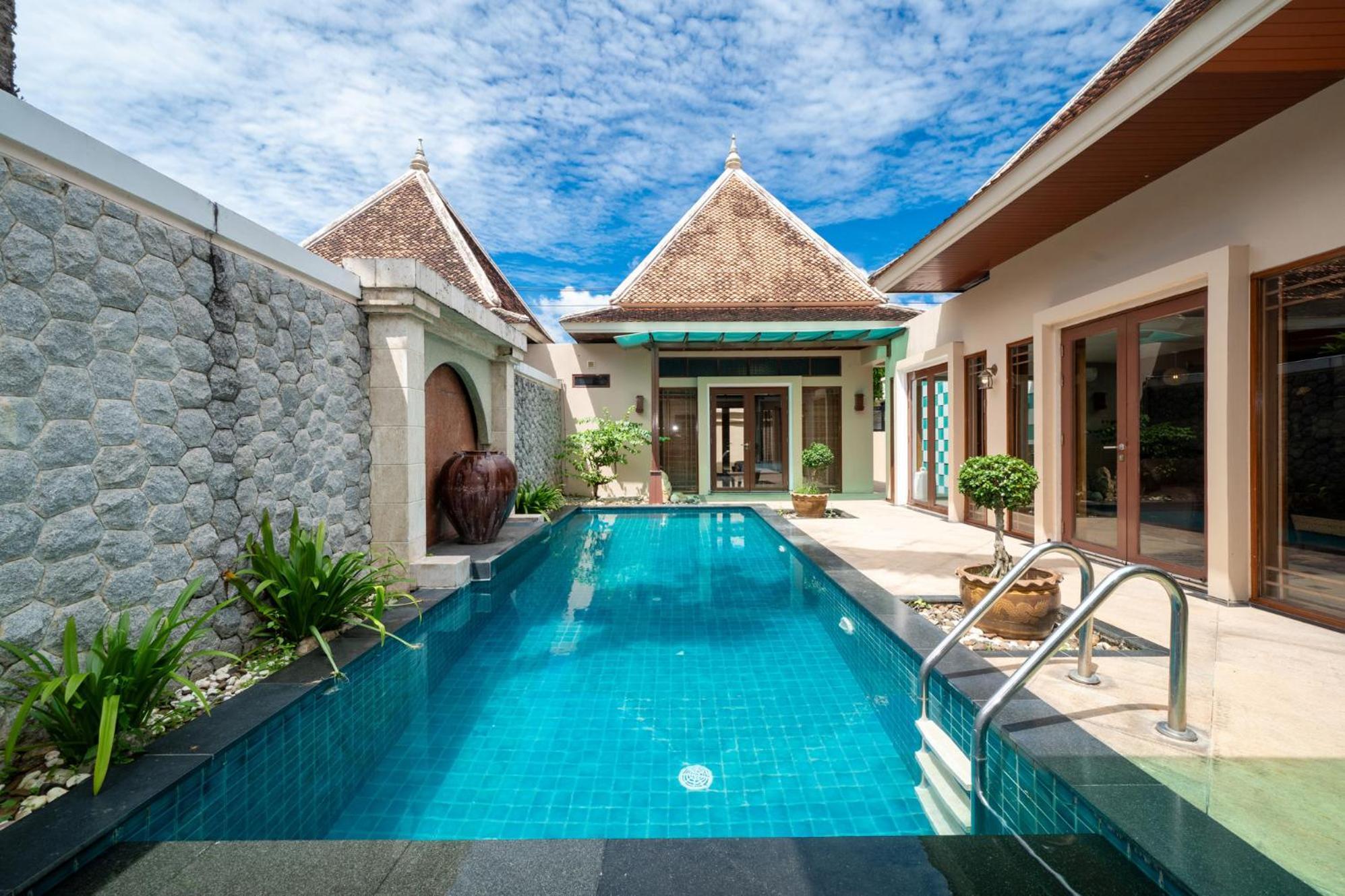 Oasis Pool *